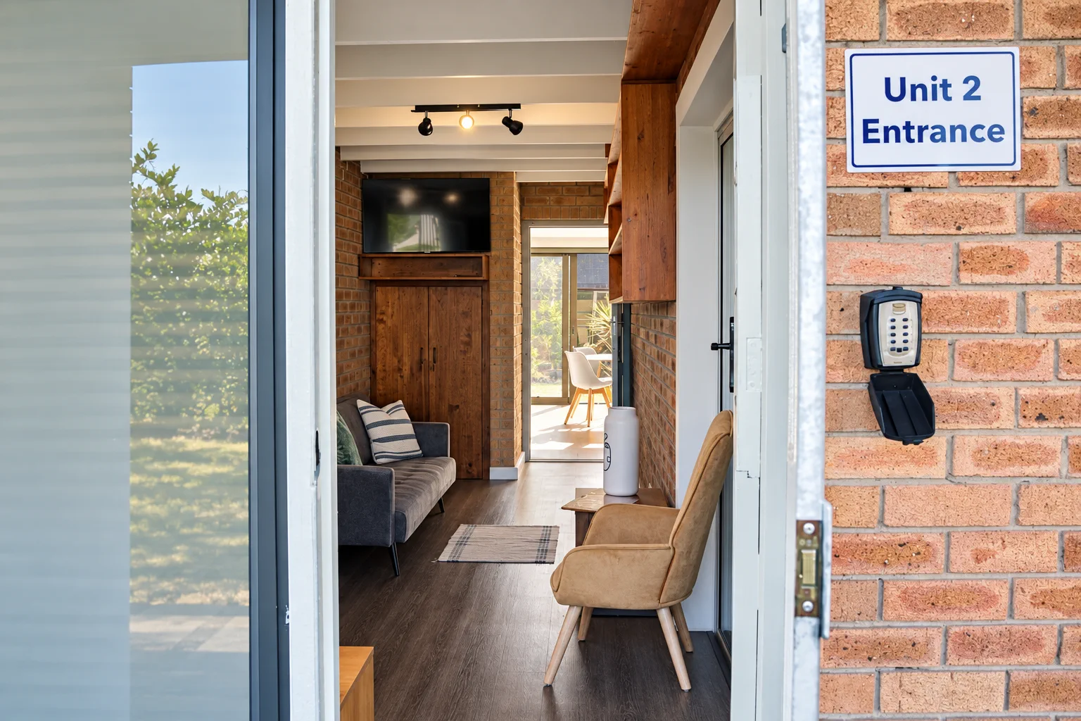 Family Apartment, Private entrance to Unit 2, off the garden