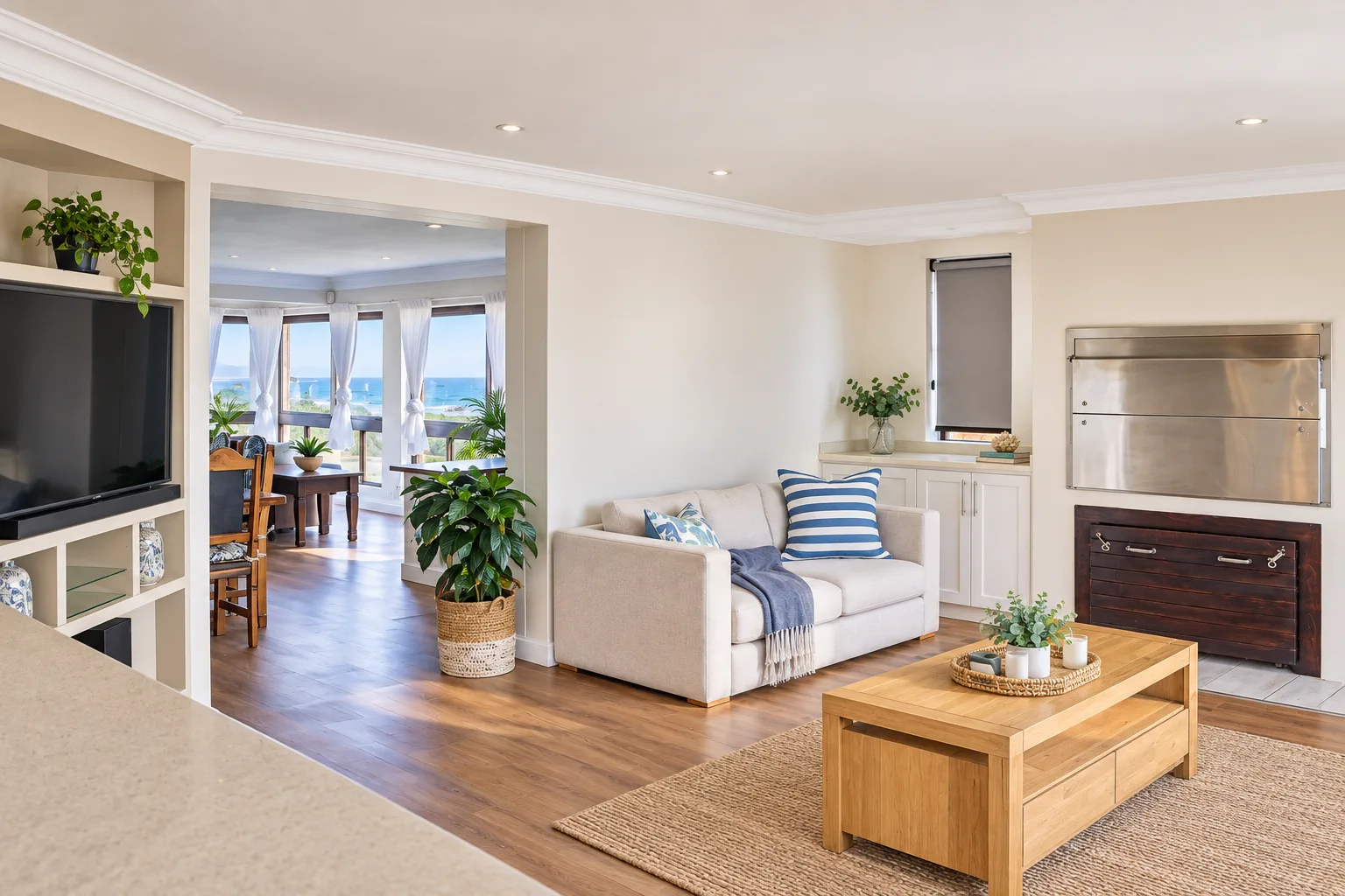 Sea View Apartment, Indoor braai room with sea view